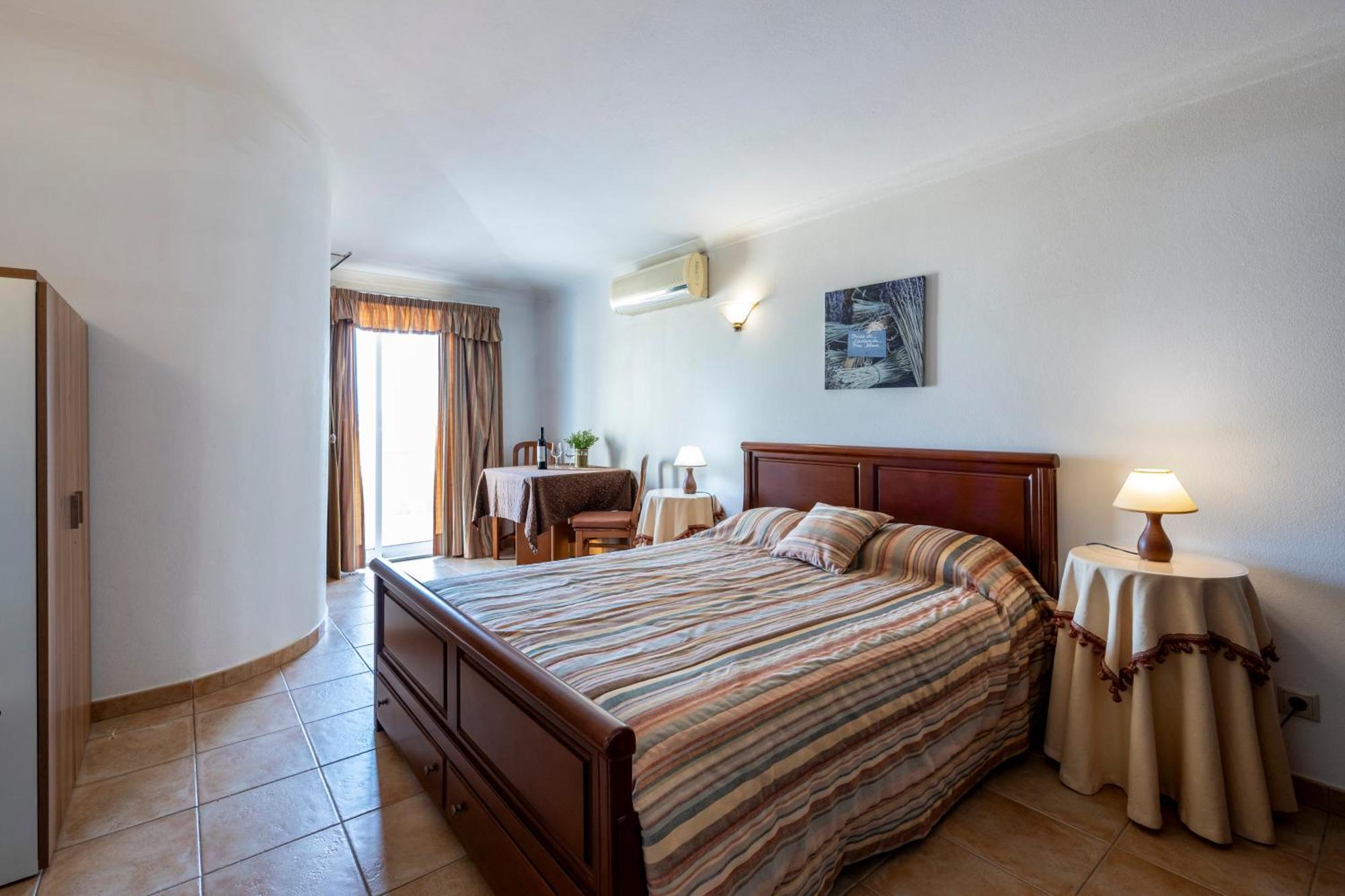 Apartamentos Mira Rio Lagos Buitenkant foto
